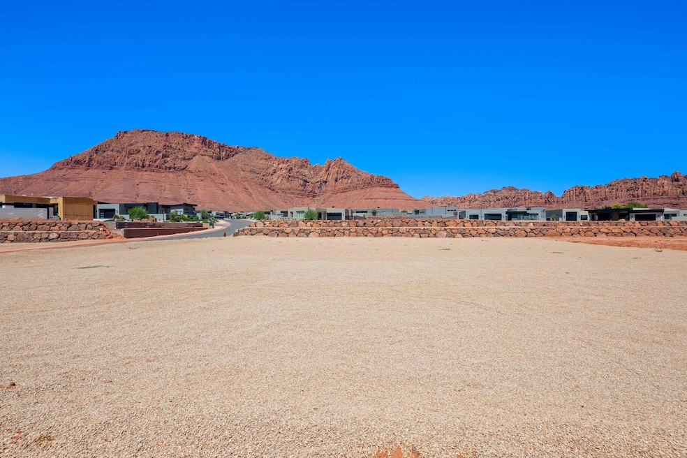 747 E Crimson Flare Ln, Ivins, UT 84738 - photo 1