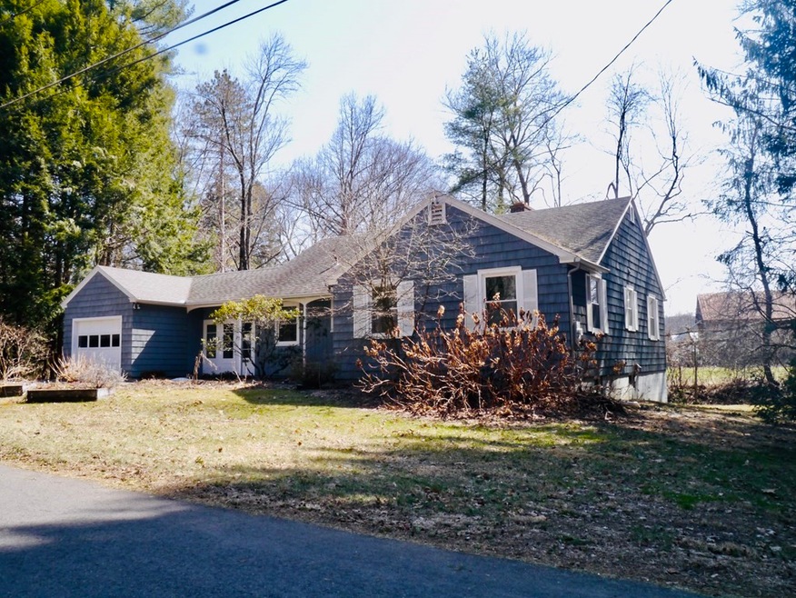 33 Fisher St, Amherst, MA 01002 - photo 1