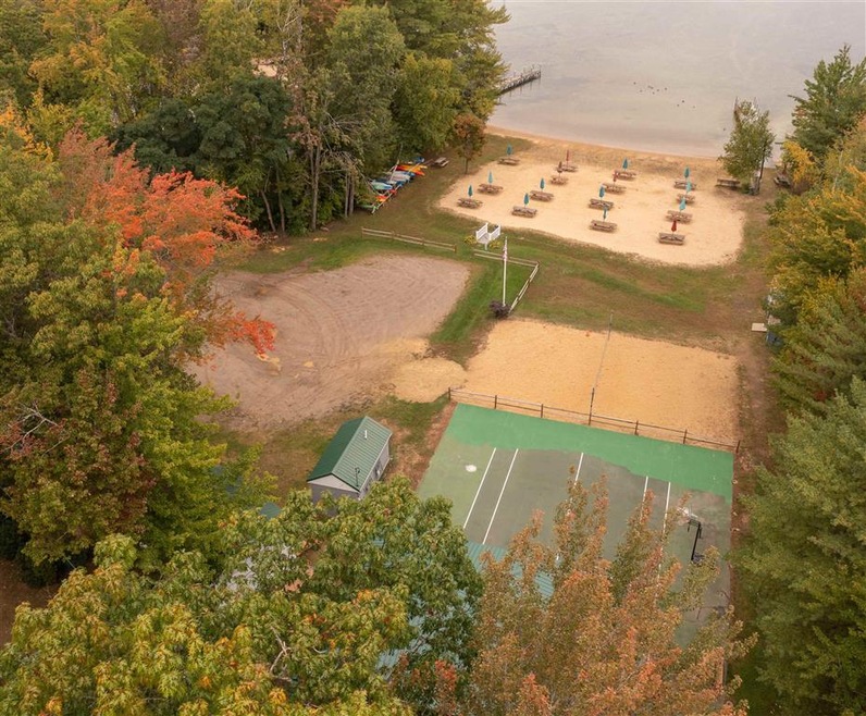 0 Colonial Rd unit 17.1 + 17.2 4886284, Laconia, NH 03246 - photo 1