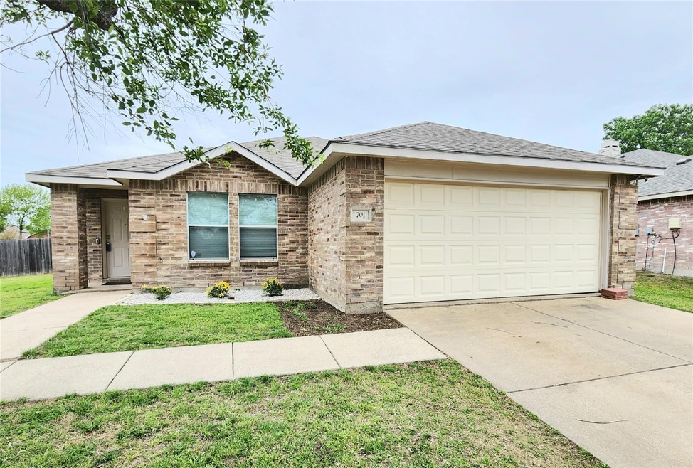 701 Pickwick Ln, Wylie, TX 75098 - photo 1