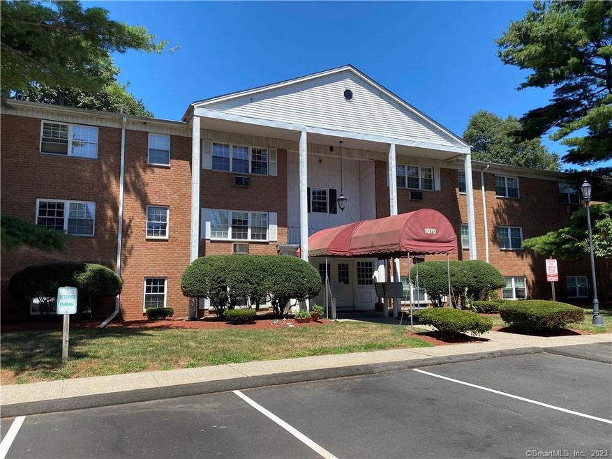 1070 New Haven Ave unit 54, Milford, CT 06460 - photo 1