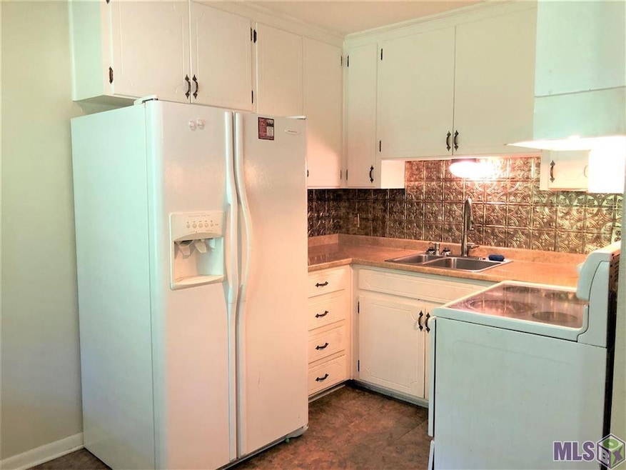 4114 Florida St unit 11, Zachary, LA 70791 - photo 1