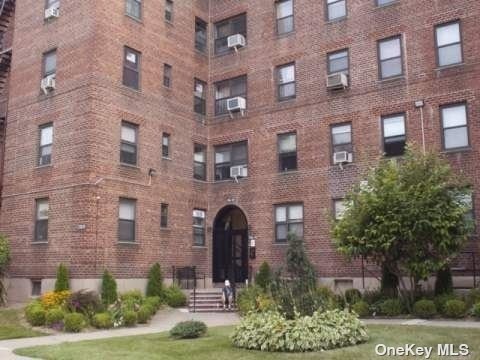 13818 28th Rd unit 3F, Flushing, NY 11354 - photo 1