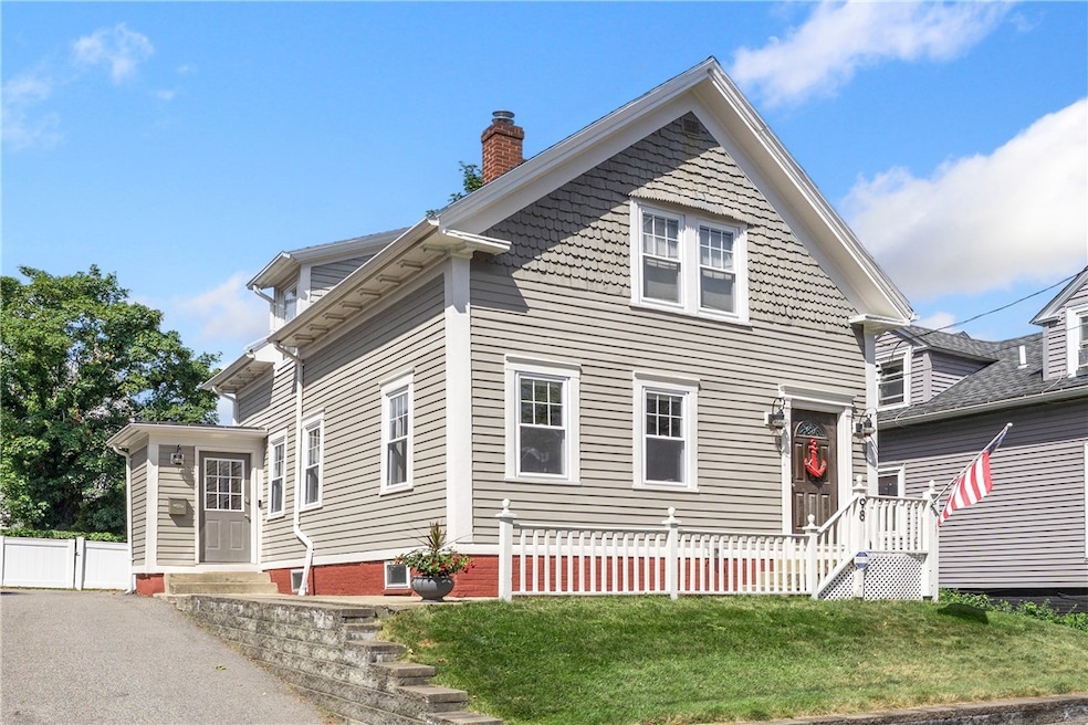 98 Pitman St, Providence, RI 02906 - photo 1