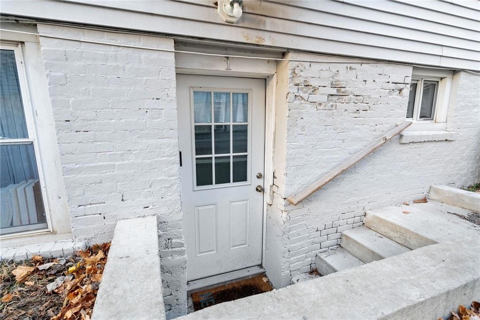 29 Hooker Ave unit 1, Poughkeepsie, NY 12601 - photo 1