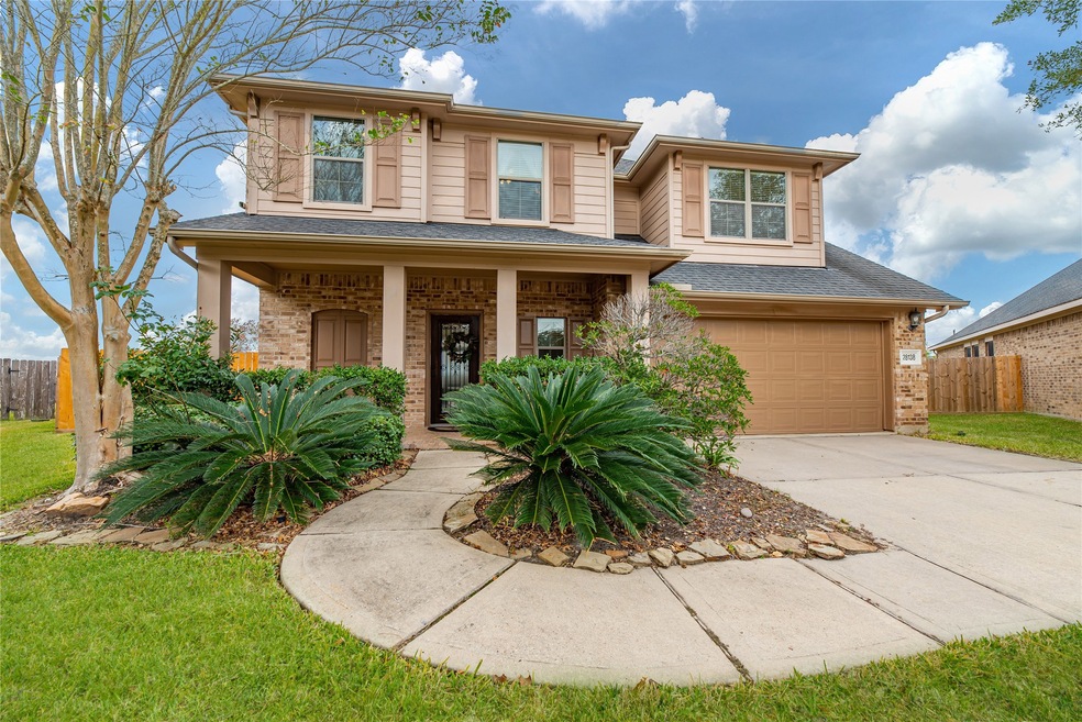 Welcome home to 28138 Canyon Wren Dr. you are going to love calling HUGE Cul-De-Sac lot home! Minutes from all the dining, shopping and entertaining that Katy has to offer, not to mention the acclaimed Katy ISD schools along with Katy High School, Home of the Champions! One of Firethorne's many fun pocket parks is right down the street. Wait until you see the backyard with no backing neighbors. It’s all here waiting for you.