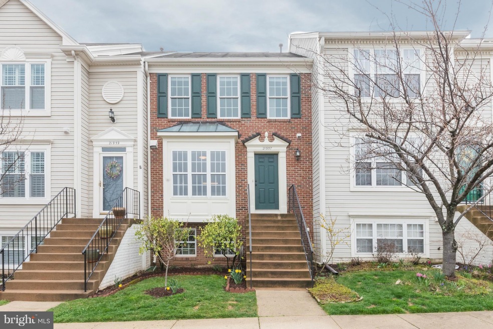 21957 Manning Square, Sterling, VA 20166 - photo 1