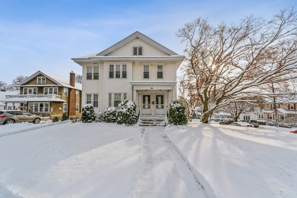 996 Pleasant St, Worcester, MA 01602 - photo 1