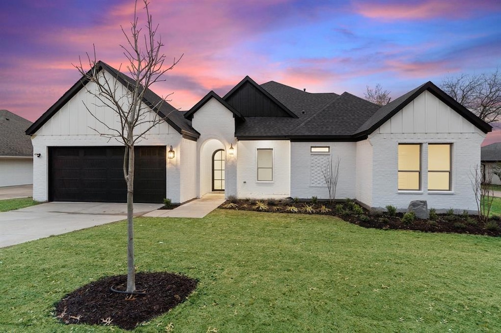 5205 Playa Dr, Sherman, TX 75090 - photo 1