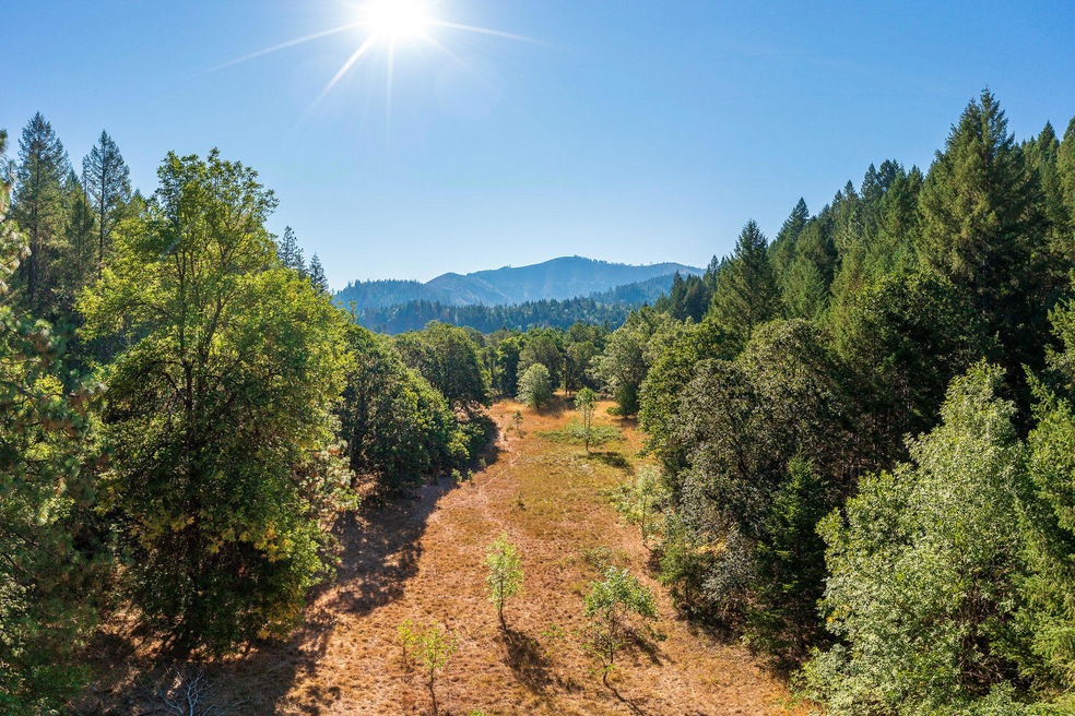 TL300 Redwood Hwy, Grants Pass, OR 97527 - photo 1