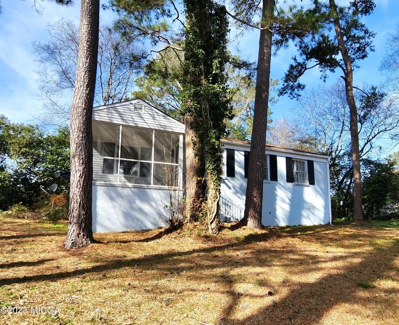 712 Corbin Avenue