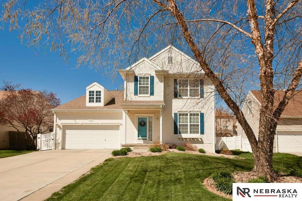 2208 S River Rock Dr, Papillion, NE 68046 - photo 1