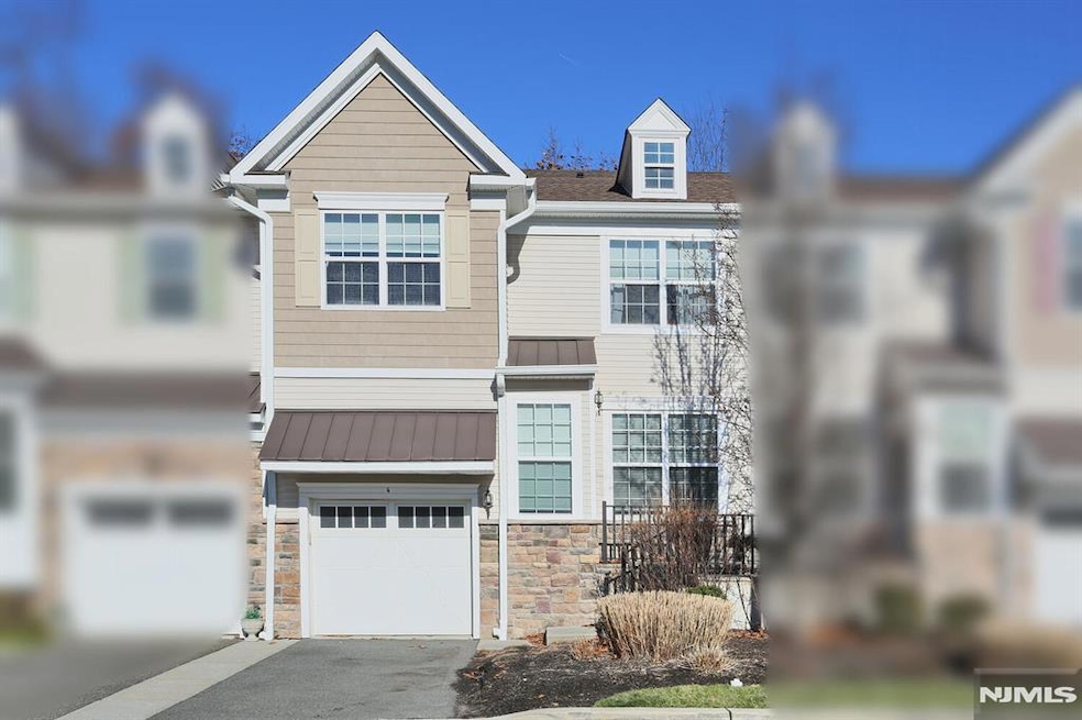 4 Masterson Ct, Waldwick, NJ 07463 - photo 1