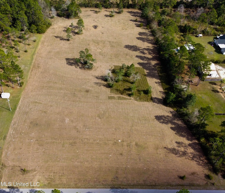 Devan St 4 Acre Lot
