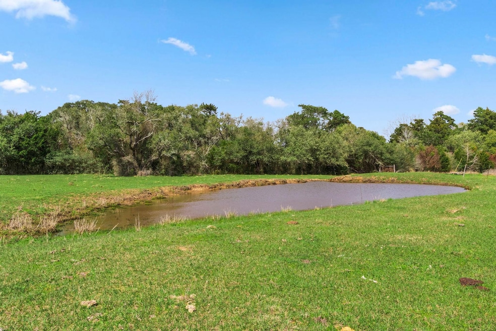 0 Tbd Piney Woods Rd unit 19652072, Alleyton, TX 78933 - photo 1