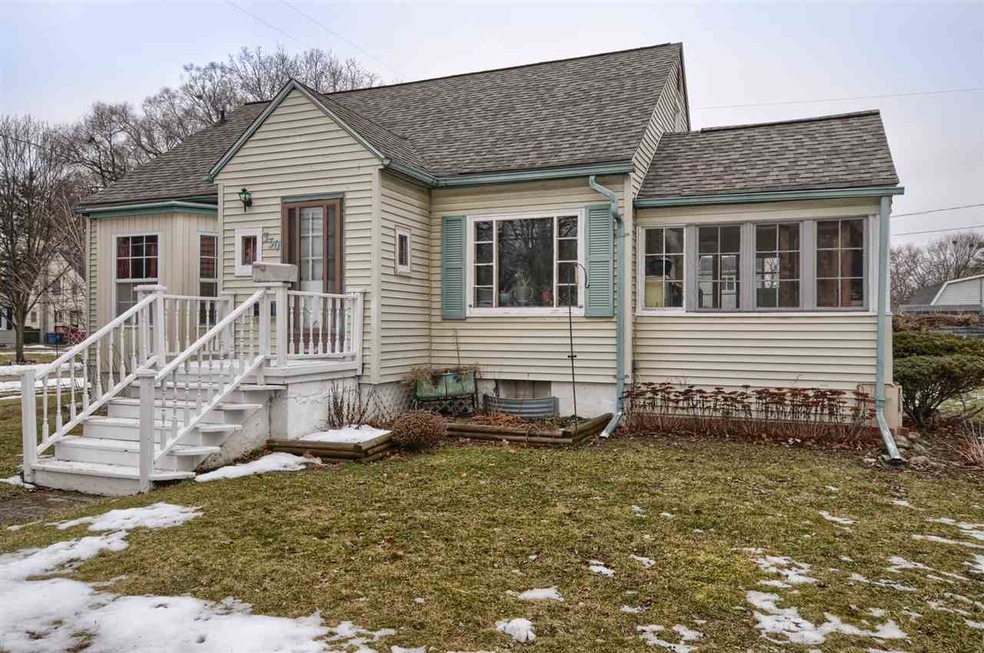 330 W 2nd St, Davison, MI 48423 - photo 1