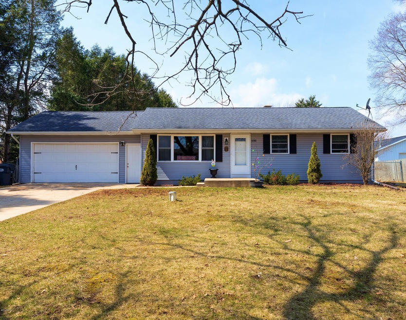 11286 Oakland Dr, Schoolcraft, MI 49087 - photo 1
