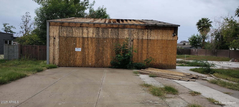 2810 N 29th Place, Phoenix, AZ 85008 - photo 1