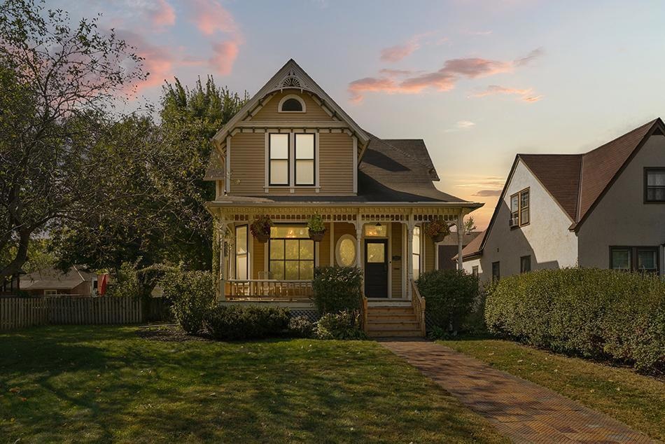 204 S Washington St, New Ulm, MN 56073 - photo 1