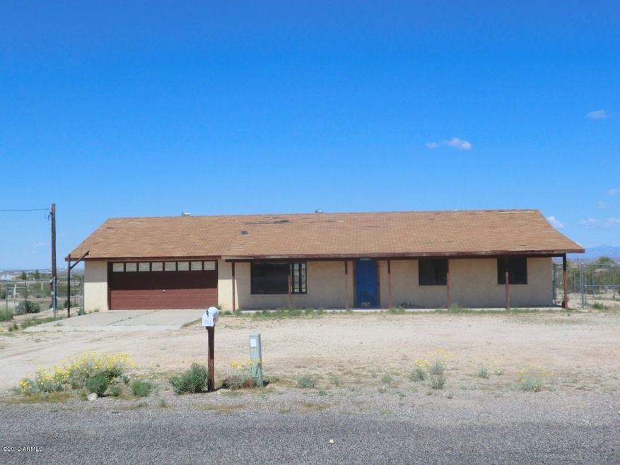 3 BEDROOMS ON 1.25 ACRES