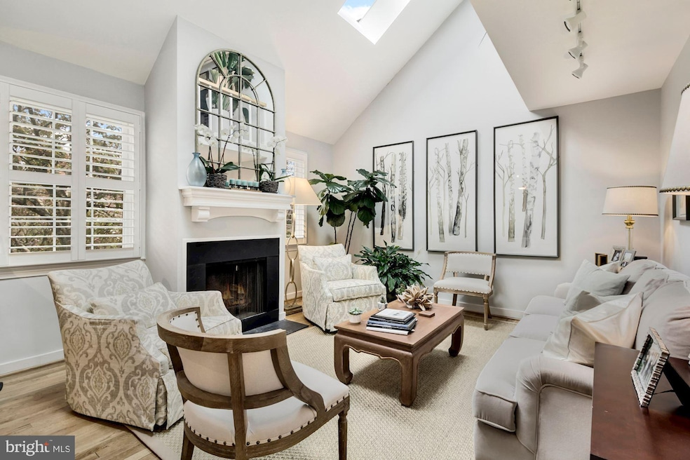 2204 Washington Ave unit 202, Silver Spring, MD 20910 - photo 1