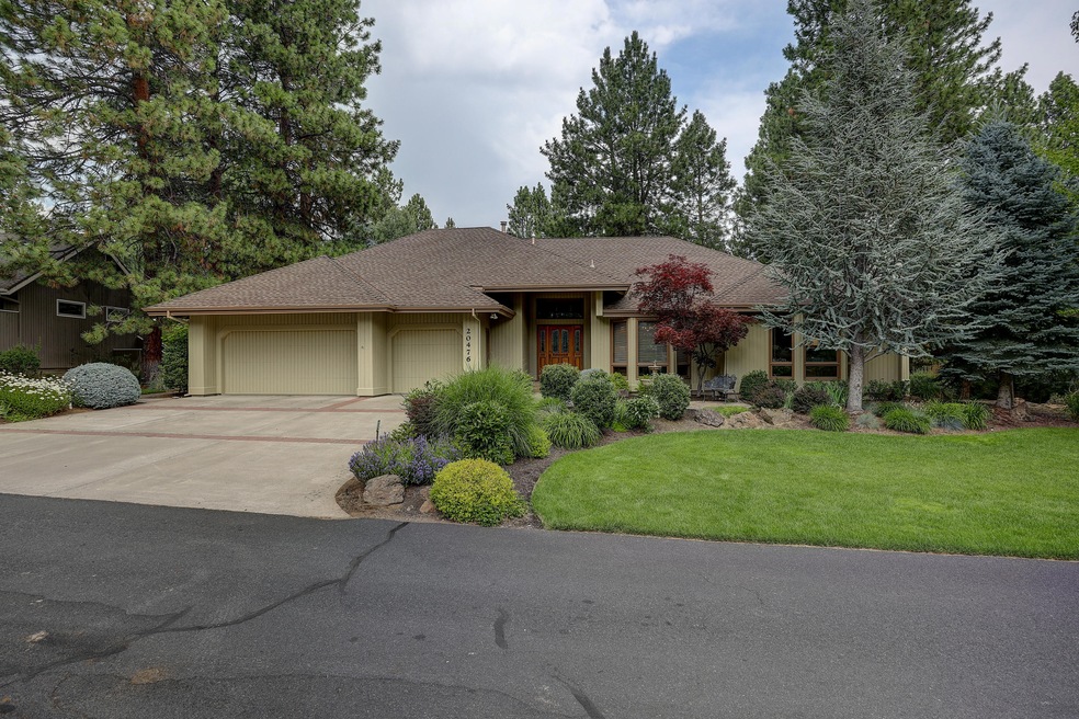 20476 Steamboat, Bend, OR 97702 - photo 1