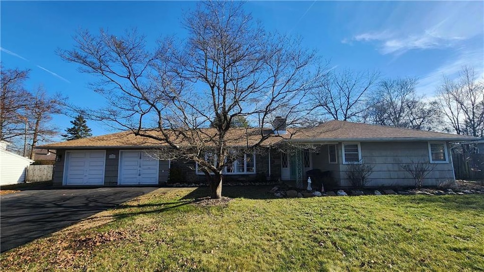 204 Old Orchard Dr, Easton, PA 18045 - photo 1