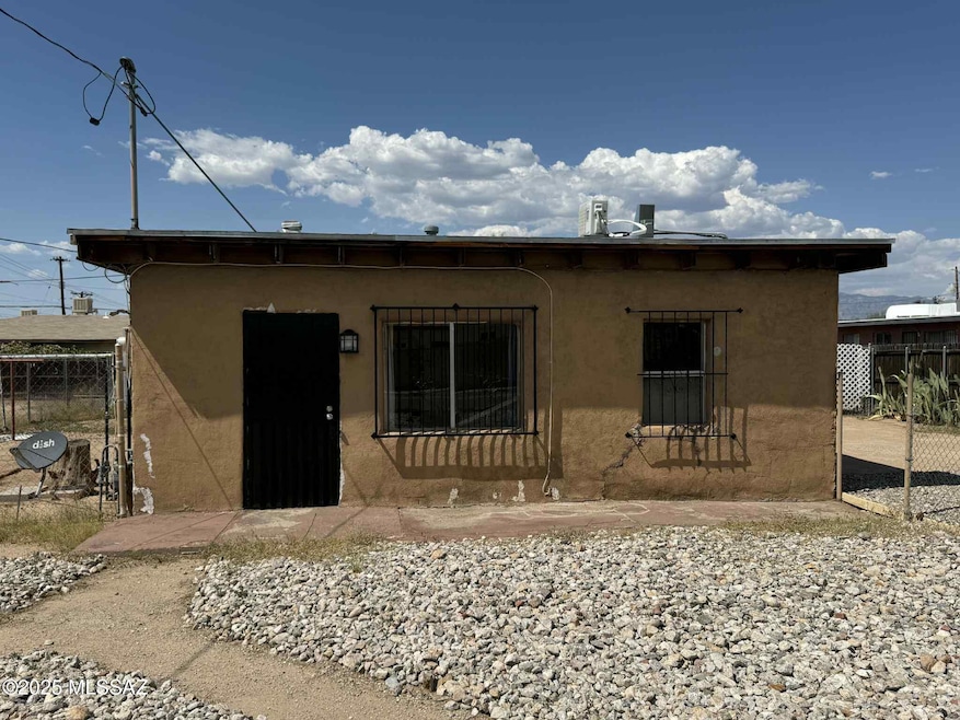 5709 E 26th St, Tucson, AZ 85711 - photo 1