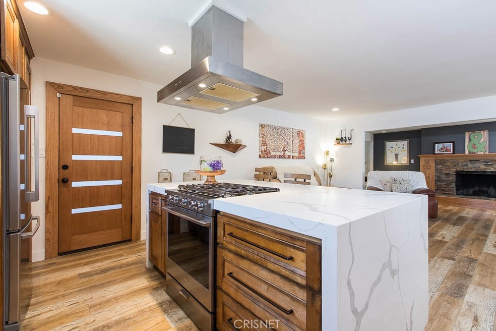 20762 Clark St, Woodland Hills, CA 91367 - photo 1