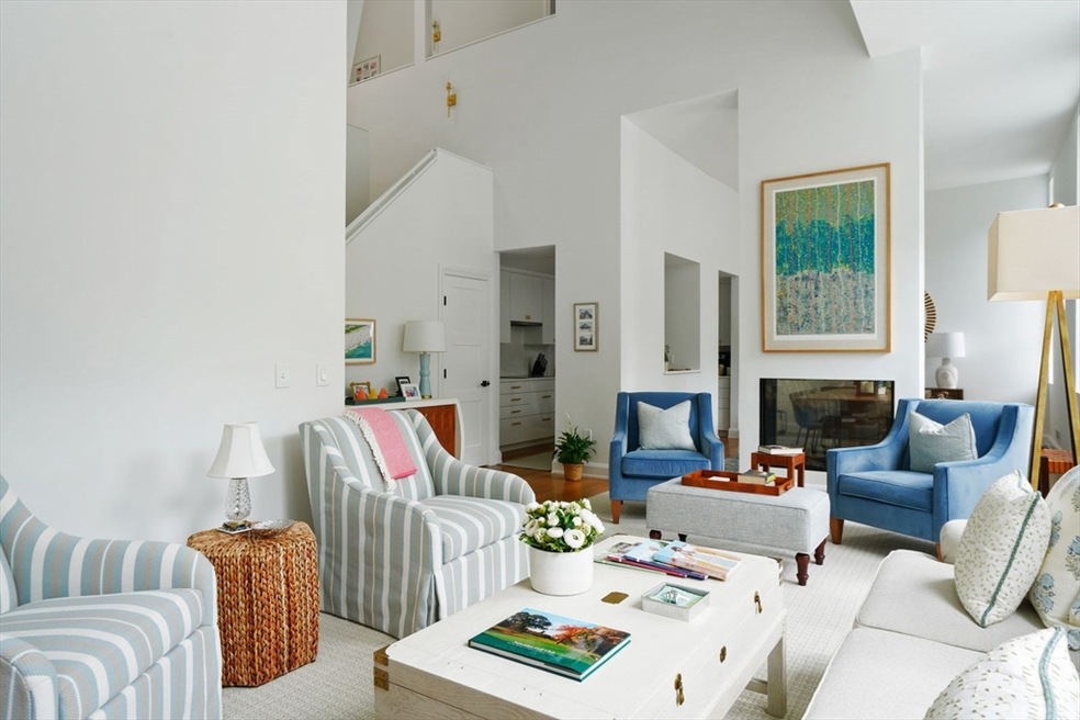 40 Seaver St unit 8, Wellesley Hills, MA 02481 - photo 1