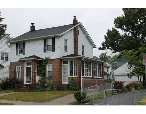 24 Meredith St, Springfield, MA 01108 - photo 1