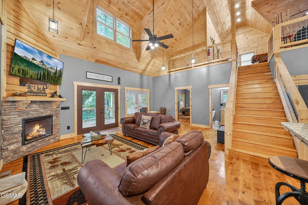 2485 Waldens Creek Rd, Sevierville, TN 37862 - photo 1