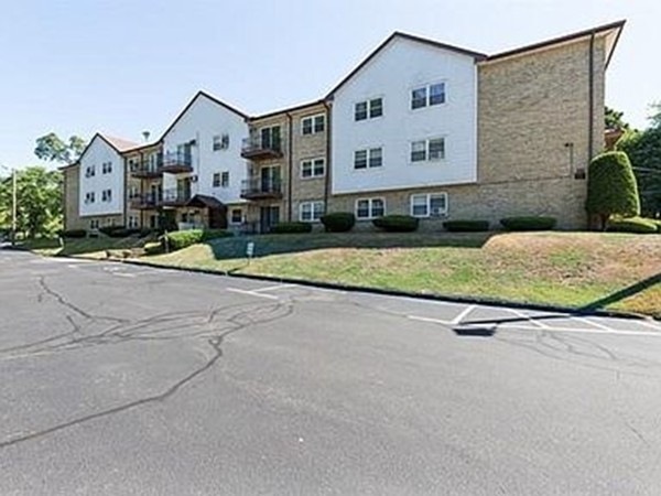 81 High St unit 11, Amesbury, MA 01913 - photo 1