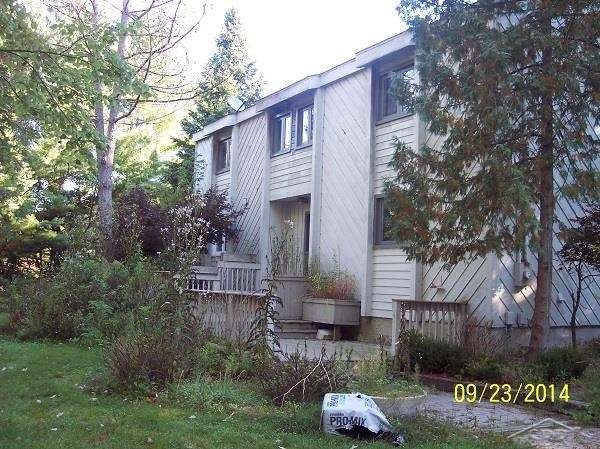 Three bedroom, 2  bath home right on the bank of t