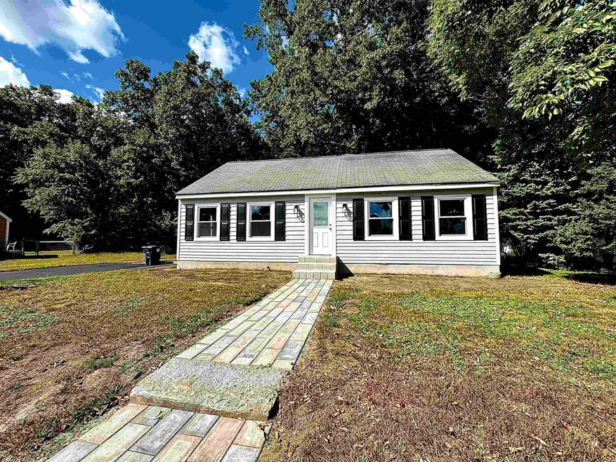 9 Berkshire Rd, Nashua, NH 03064 - photo 1