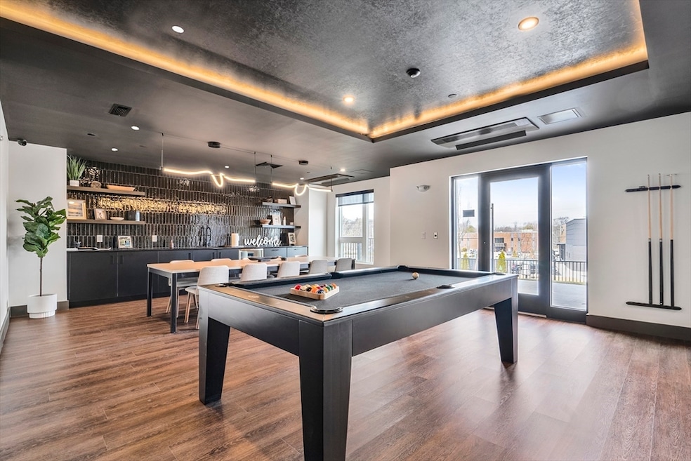 For Sale $689,500 • Co-Listing Agent