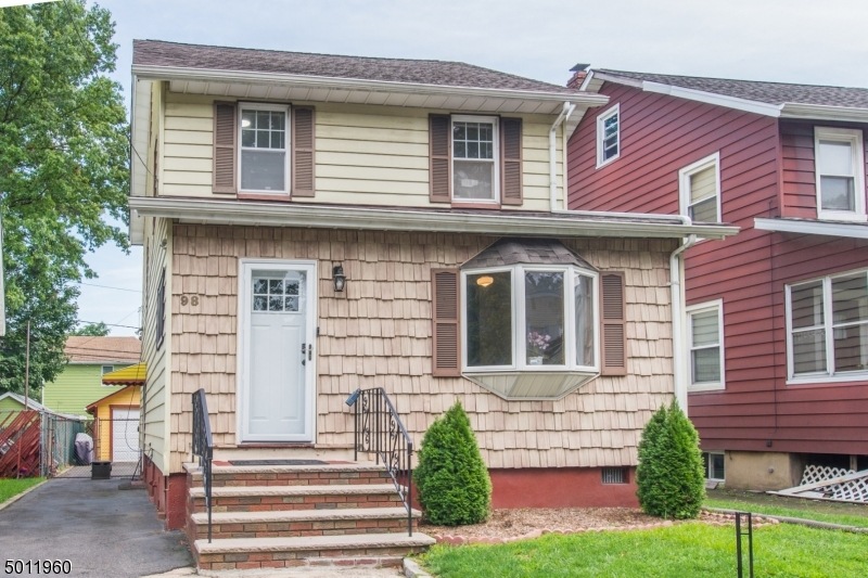 98 Warwick St, Bloomfield, NJ 07003 - photo 1