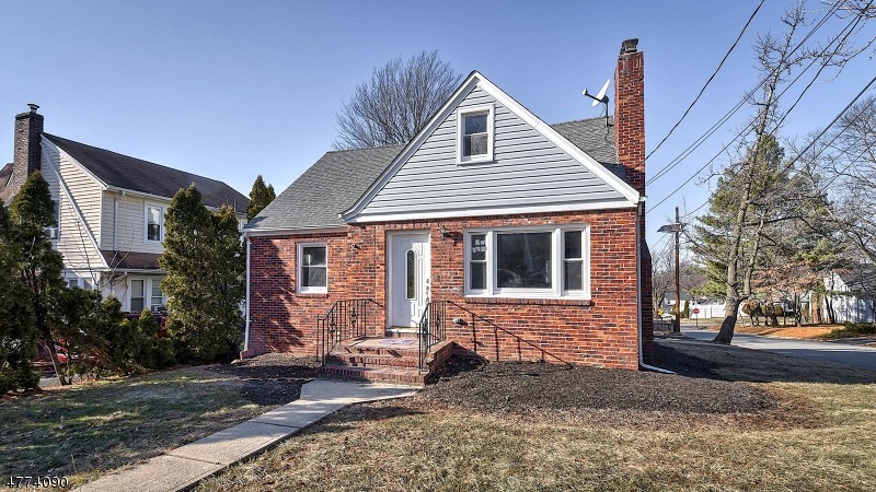 19 Robertson Rd, West Orange, NJ 07052 - photo 1