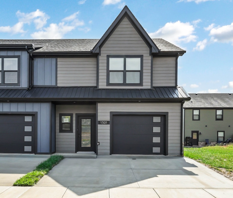 1301 Jonathan Wade Cir unit 1301, Clarksville, TN 37043 - photo 1