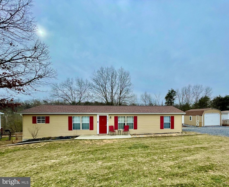 1243 Three Run Rd, Bunker Hill, WV 25413 - photo 1