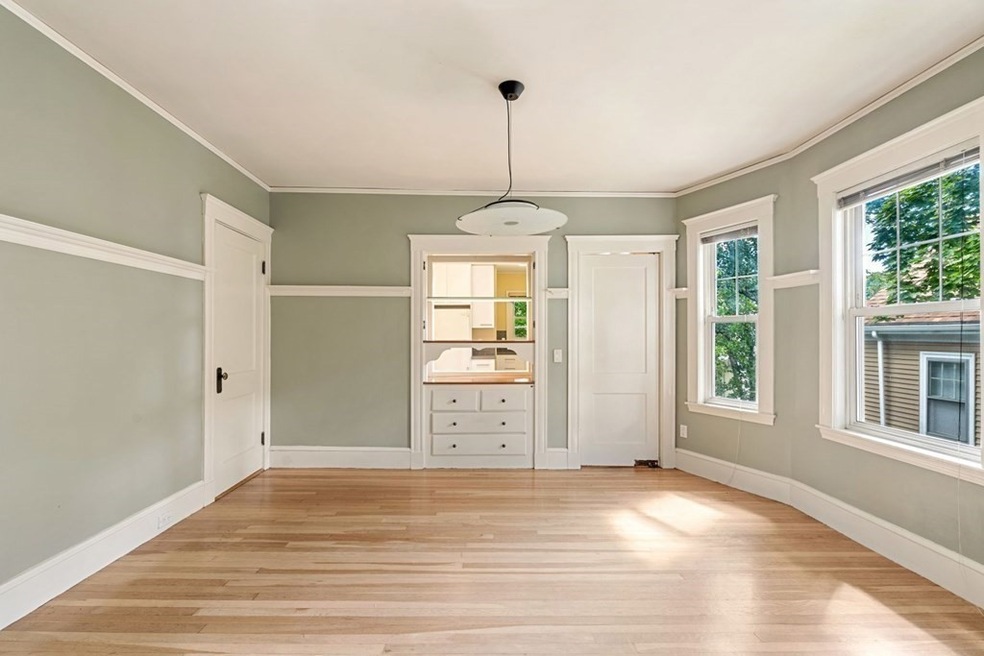 117 Winsor Ave unit 2, Watertown, MA 02472 - photo 1