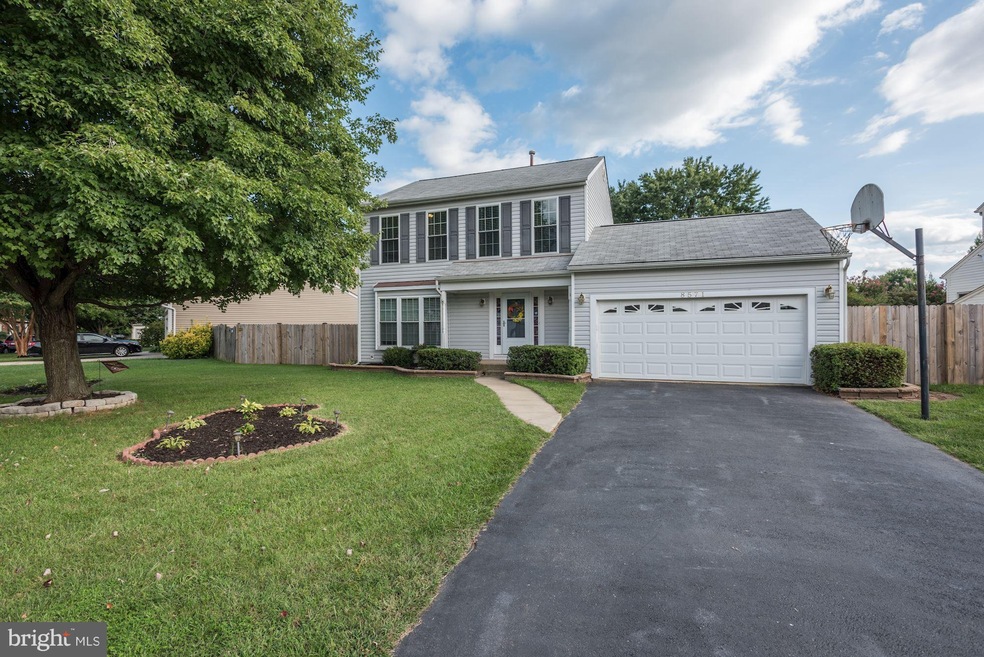 8571 Yoder St, Manassas, VA 20110 - photo 1