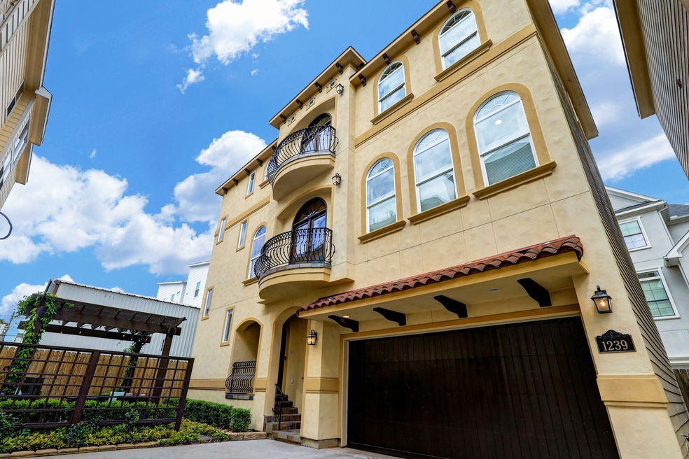 Wonderful Shady Acres home tucked away in a gated community! This 3 bedroom, 3.5 bath home is full of architectural features that give the home personality and warmth.