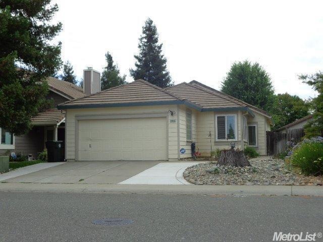 8975 Weeping Fig Way, Elk Grove, CA 95758 - photo 1