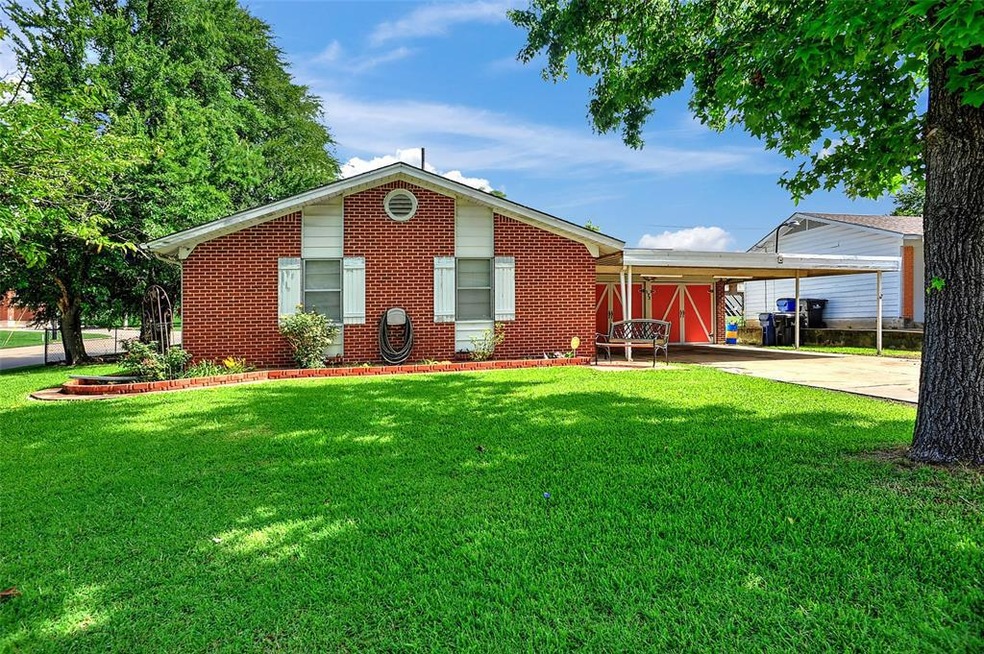 173 N Imperial Dr, Denison, TX 75020 - photo 1