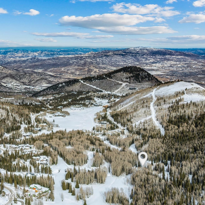 676b8148456275e1859fc586_WinterOverhead4