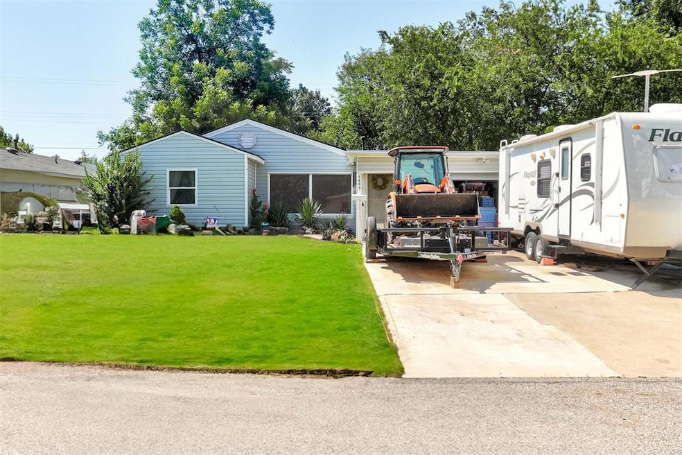 1502 Iowa St, Norman, OK 73069 - photo 1