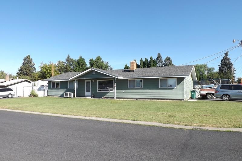 4636 Darwin Place, Klamath Falls, OR 97603 - photo 1