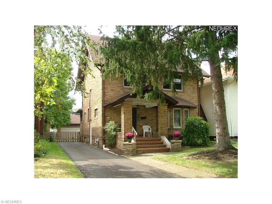 Beautifully restored all Brick 2 1/2 story with de