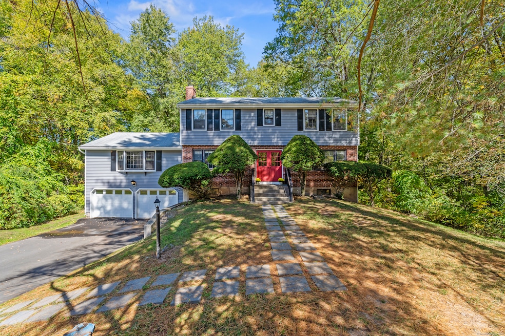 8 Roberts Rd, Bloomfield, CT 06002 - photo 1